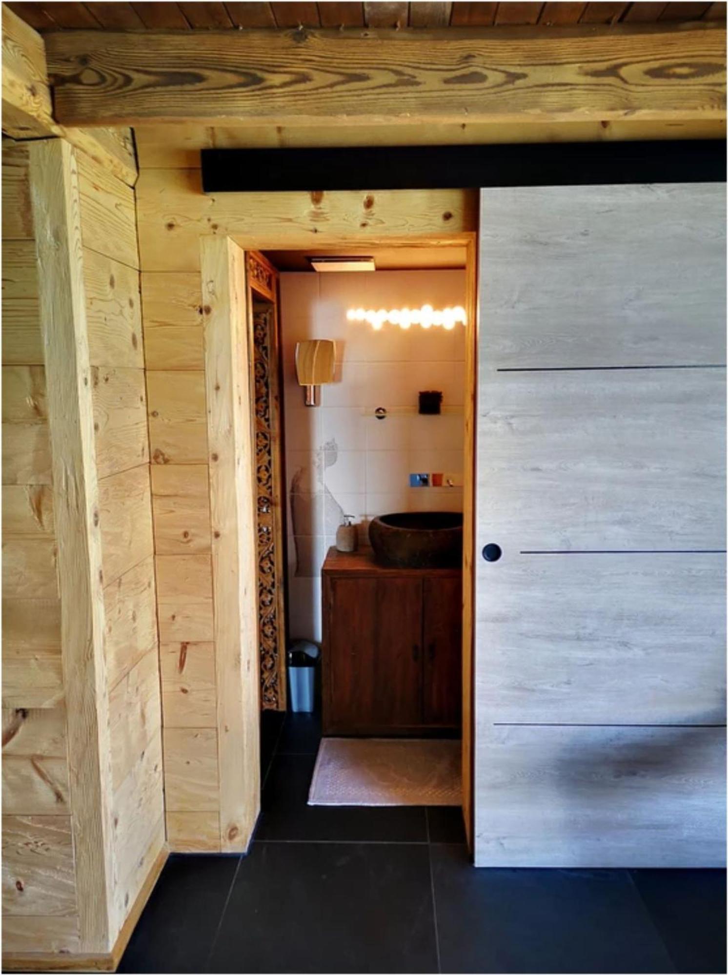 זיגריזוויל Chalet With View Of The Mountains And The Thun Lake מראה חיצוני תמונה