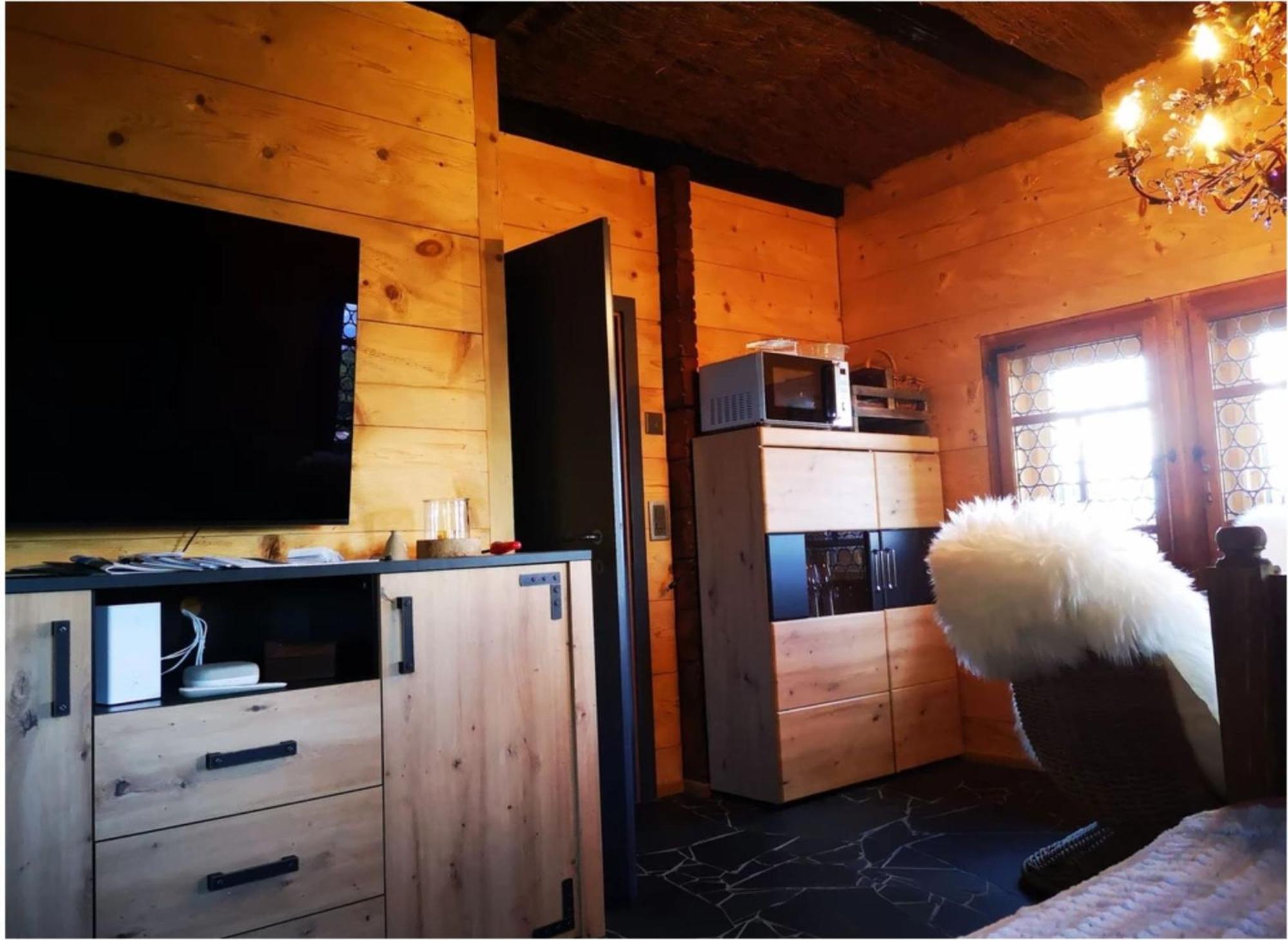זיגריזוויל Chalet With View Of The Mountains And The Thun Lake מראה חיצוני תמונה