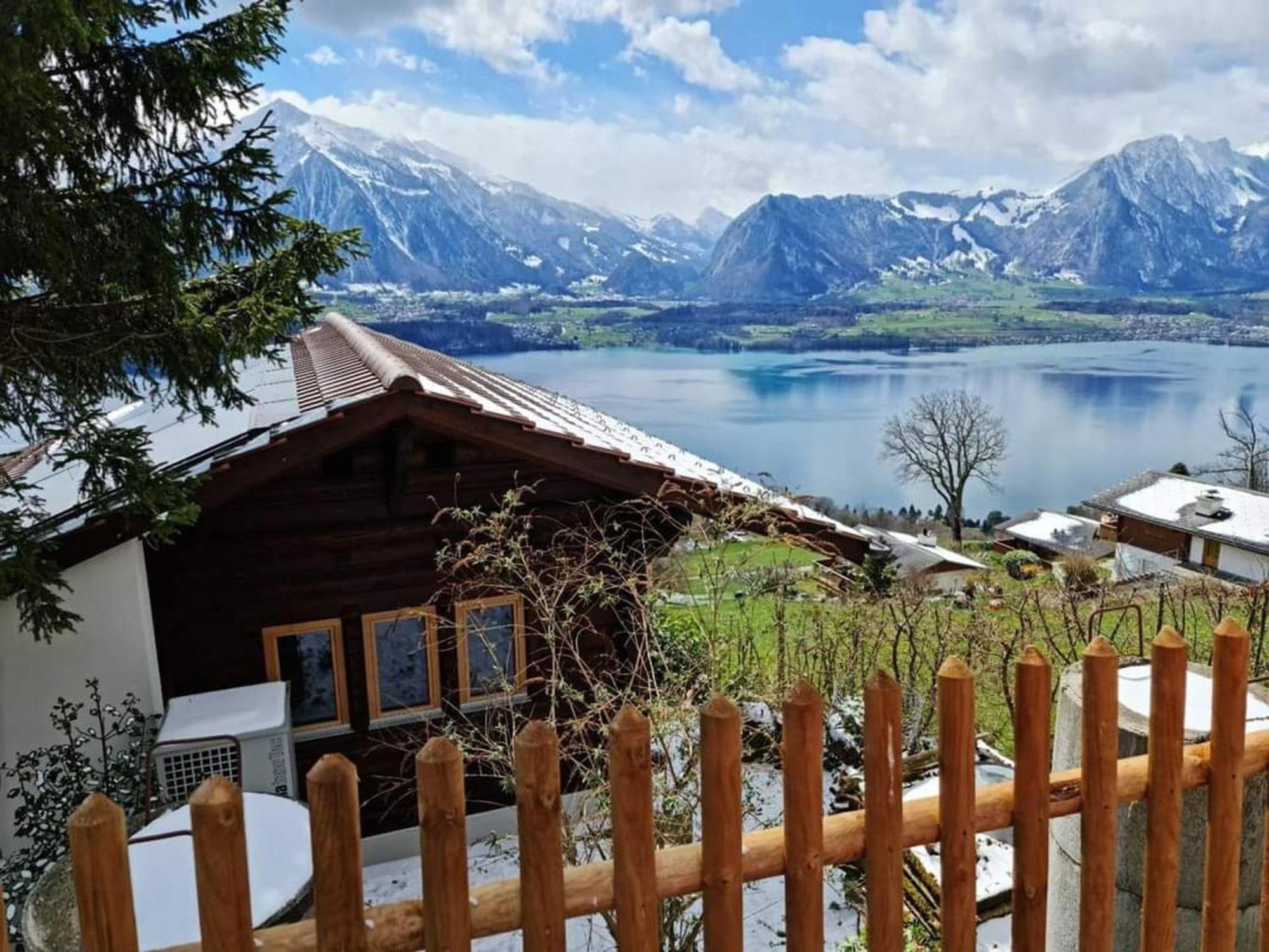זיגריזוויל Chalet With View Of The Mountains And The Thun Lake מראה חיצוני תמונה